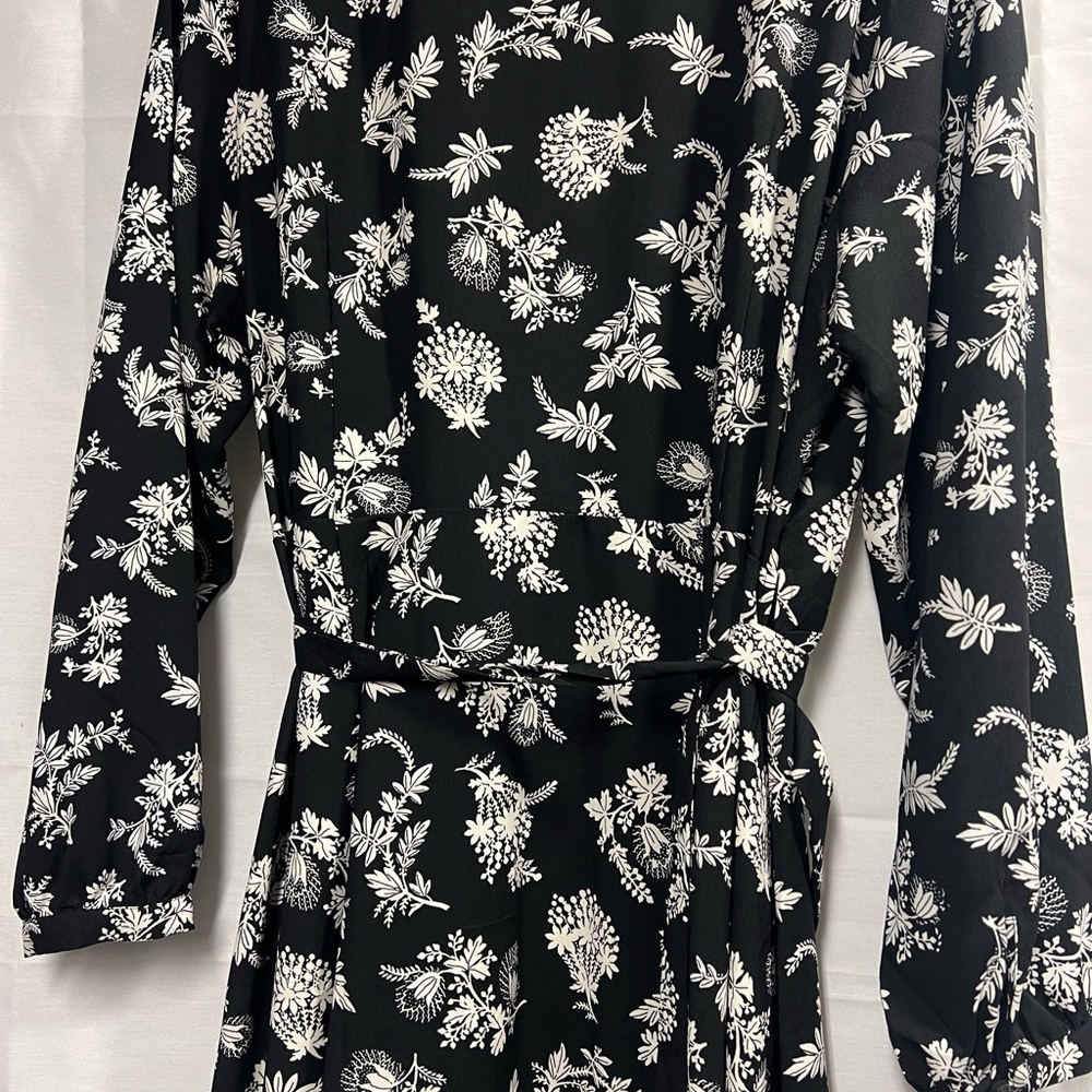 LOFT Plus Black and White Wrap Dress
